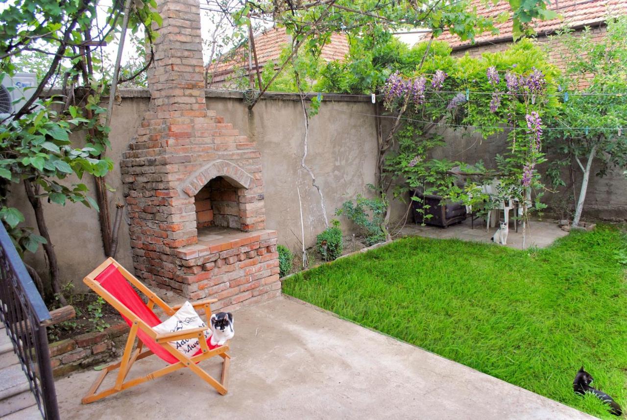 Big Three Apartments In Avlabari, Old Tbilissi Extérieur photo